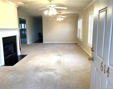 614 W Amberdale Circle W - Photo Thumbnail 1