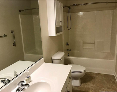 614 W Amberdale Circle W - Photo Thumbnail 9