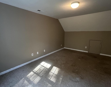 5418 Gunnette Drive - Photo Thumbnail 4