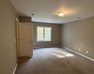 5418 Gunnette Drive - Photo Thumbnail 3