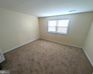 12 Florence Tollgate - Photo Thumbnail 11