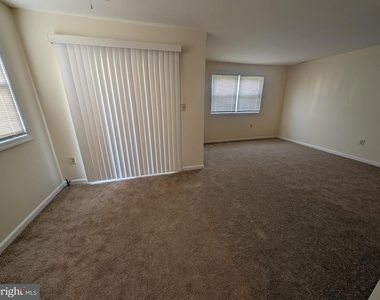 12 Florence Tollgate - Photo Thumbnail 7