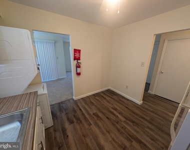 12 Florence Tollgate - Photo Thumbnail 5