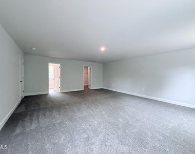 824 Roane Street - Photo Thumbnail 11