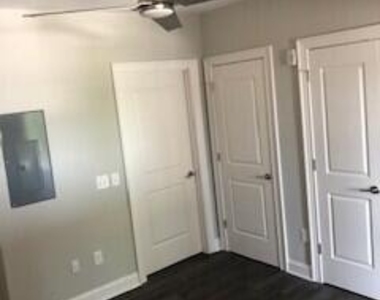 414-309 S White Street - Photo Thumbnail 7