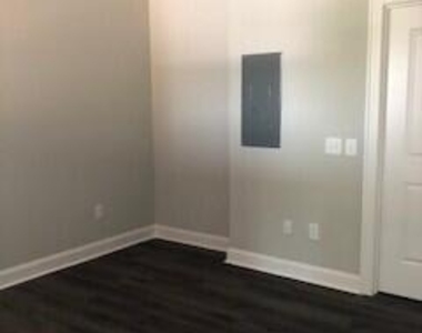 414-309 S White Street - Photo Thumbnail 5