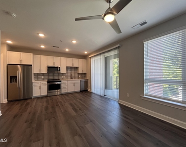 414-309 S White Street - Photo Thumbnail 5