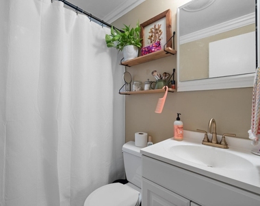 635 Daniels Street - Photo Thumbnail 14