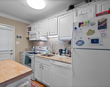 635 Daniels Street - Photo Thumbnail 7
