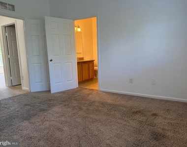 268 Regents Circle - Photo Thumbnail 42
