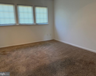 268 Regents Circle - Photo Thumbnail 37