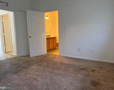 268 Regents Circle - Photo Thumbnail 39