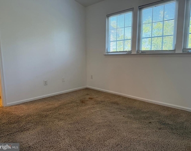 268 Regents Circle - Photo Thumbnail 41