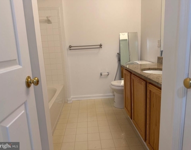 268 Regents Circle - Photo Thumbnail 32
