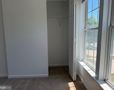 268 Regents Circle - Photo Thumbnail 29