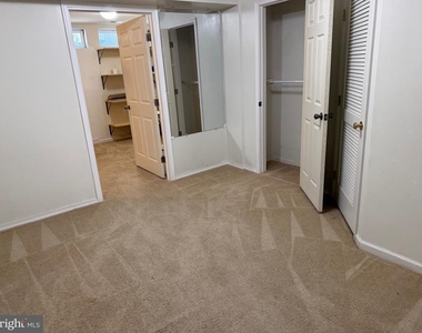 268 Regents Circle - Photo Thumbnail 15