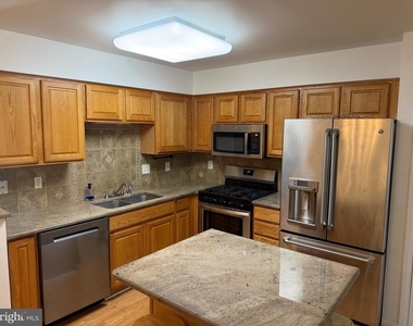 268 Regents Circle - Photo Thumbnail 8