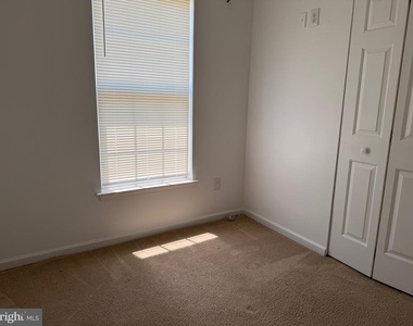 268 Regents Circle - Photo Thumbnail 23