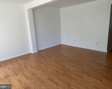 268 Regents Circle - Photo Thumbnail 4