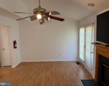 268 Regents Circle - Photo Thumbnail 7