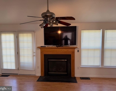 268 Regents Circle - Photo Thumbnail 5