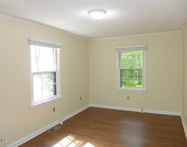840 Nathaniel Estate Lane - Photo Thumbnail 9