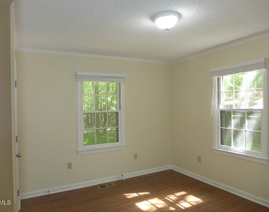 840 Nathaniel Estate Lane - Photo Thumbnail 13