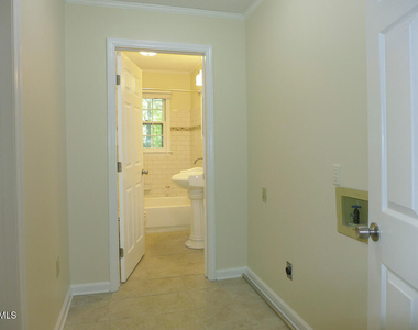 840 Nathaniel Estate Lane - Photo Thumbnail 10