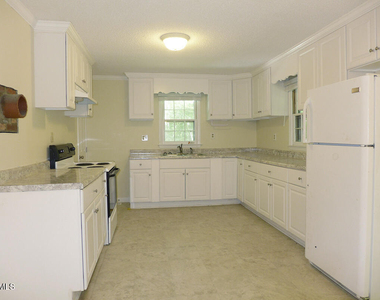 840 Nathaniel Estate Lane - Photo Thumbnail 7