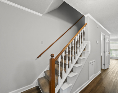 4608 Jacqueline Lane - Photo Thumbnail 7