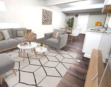 2105 Ruatan Street - Photo Thumbnail 2