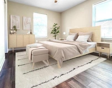 2105 Ruatan Street - Photo Thumbnail 4