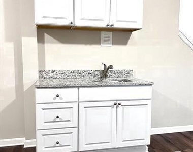 2105 Ruatan Street - Photo Thumbnail 19