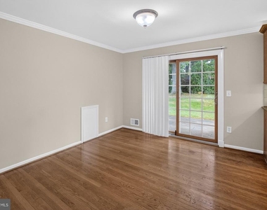 13008 Bellevue Street - Photo Thumbnail 5