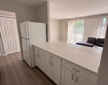 509 Wilson Bridge Drive - Photo Thumbnail 5