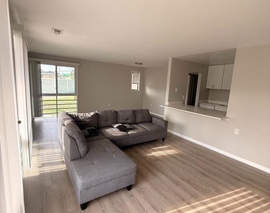 509 Wilson Bridge Drive - Photo Thumbnail 4