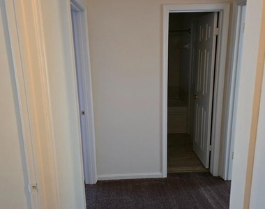 809 Saint Michaels Drive - Photo Thumbnail 11