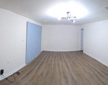 809 Saint Michaels Drive - Photo Thumbnail 5