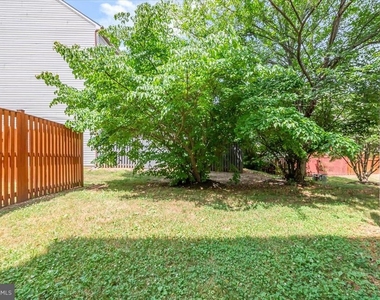 11304 Southlakes Drive - Photo Thumbnail 31