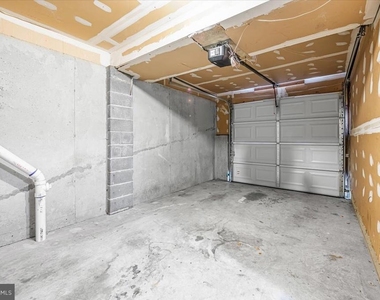 11304 Southlakes Drive - Photo Thumbnail 26