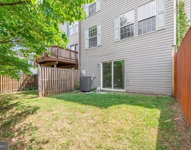 11304 Southlakes Drive - Photo Thumbnail 30