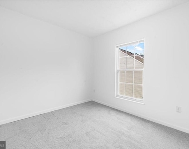 11304 Southlakes Drive - Photo Thumbnail 21