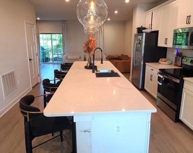 14517 Star View Lane - Photo Thumbnail 5