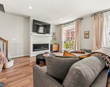 605 Skiff Way - Photo Thumbnail 7