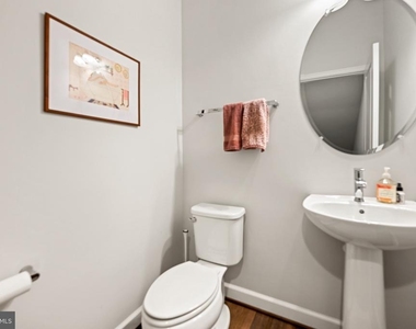 605 Skiff Way - Photo Thumbnail 10