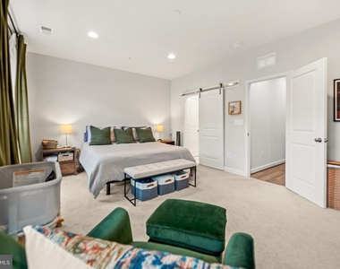 605 Skiff Way - Photo Thumbnail 12