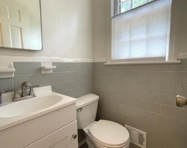 4408 Glenridge Street - Photo Thumbnail 11