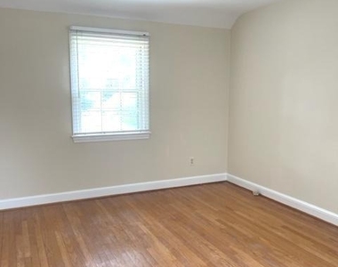 4408 Glenridge Street - Photo Thumbnail 27