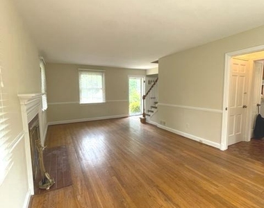 4408 Glenridge Street - Photo Thumbnail 7