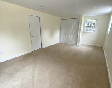 4408 Glenridge Street - Photo Thumbnail 18